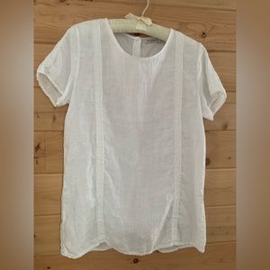 Linen embroidered, button back top